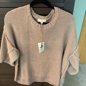 Easel 3/4 Sleeve Sweater